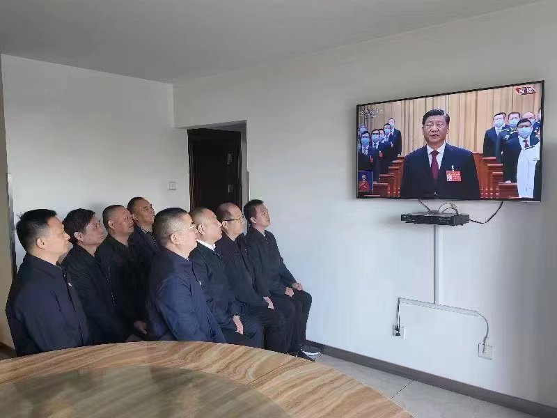 图1-5、北京分公司收看二十大开幕会.jpg