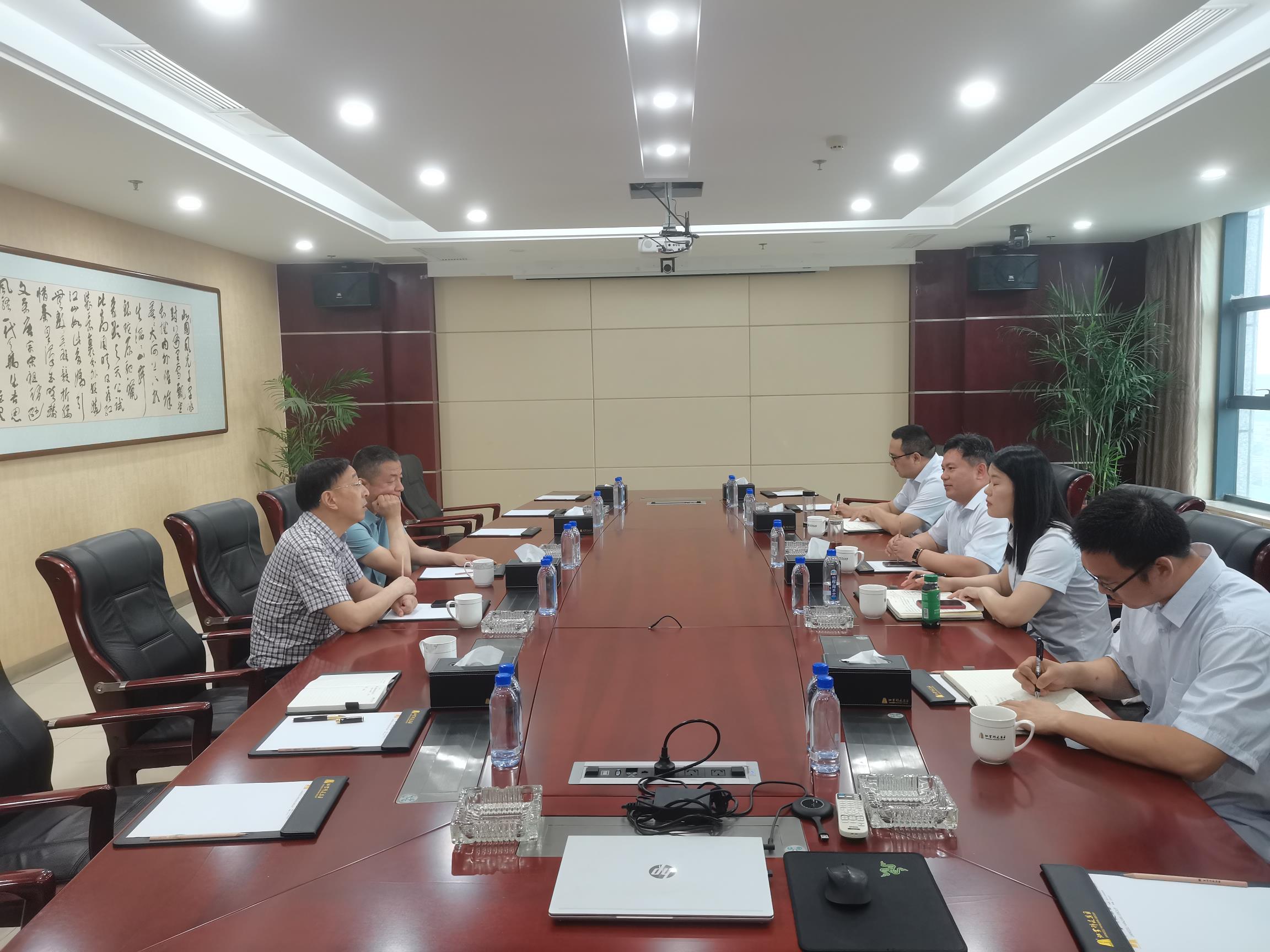 图1-15、金湖县调研集团公司.jpg